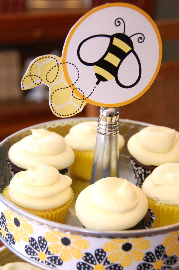 Bumble Bee Cupcake Toppers Bumble Bee Party Bumble Bee -   Bumble bee  cupcakes, Bumble bee birthday, Personalised cupcake toppers