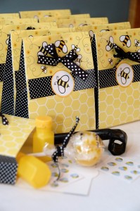 A Bumble Bee Birthday Party | BobbleHeadBaby